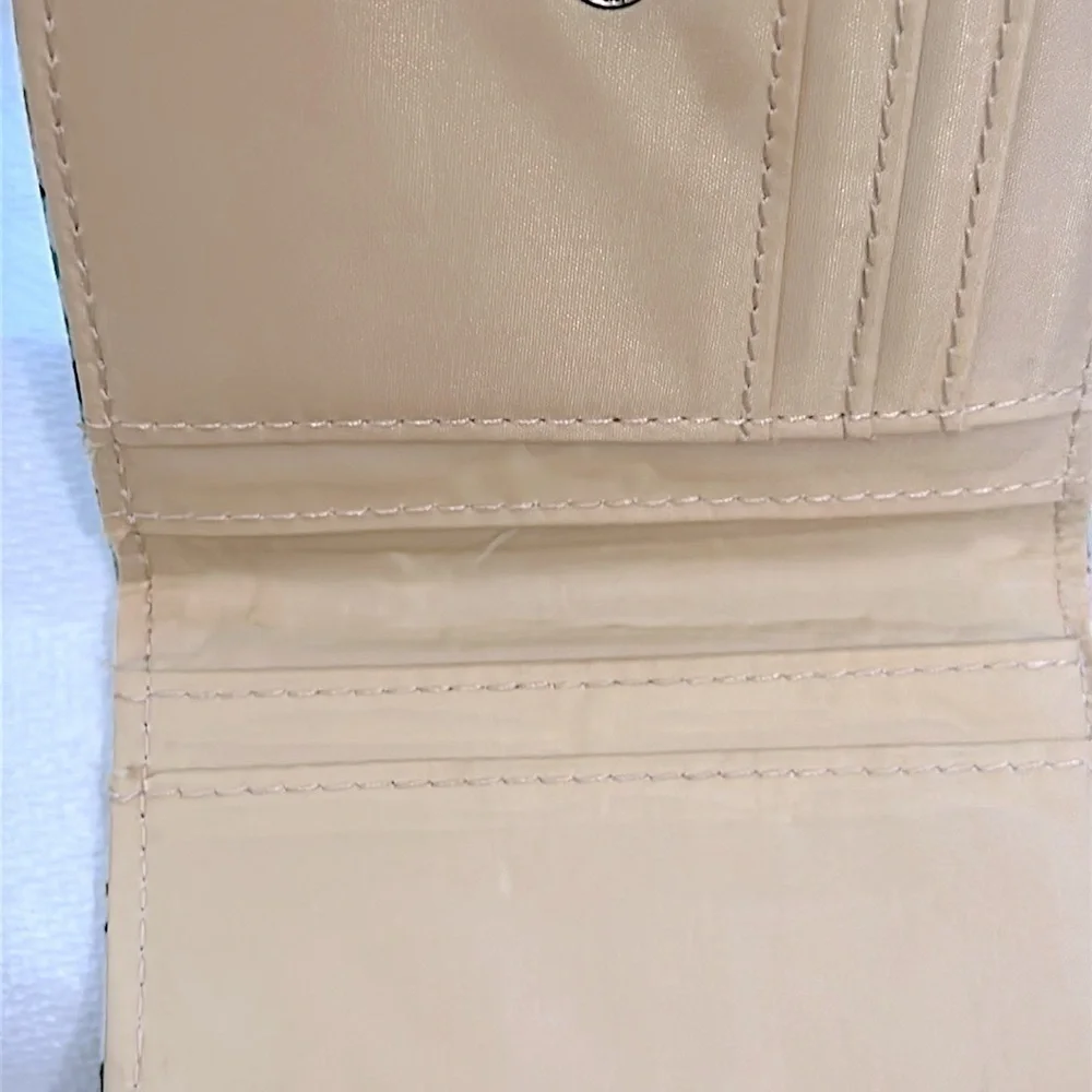 Mary Square ID Wallet with keychain- peach floral NWOT